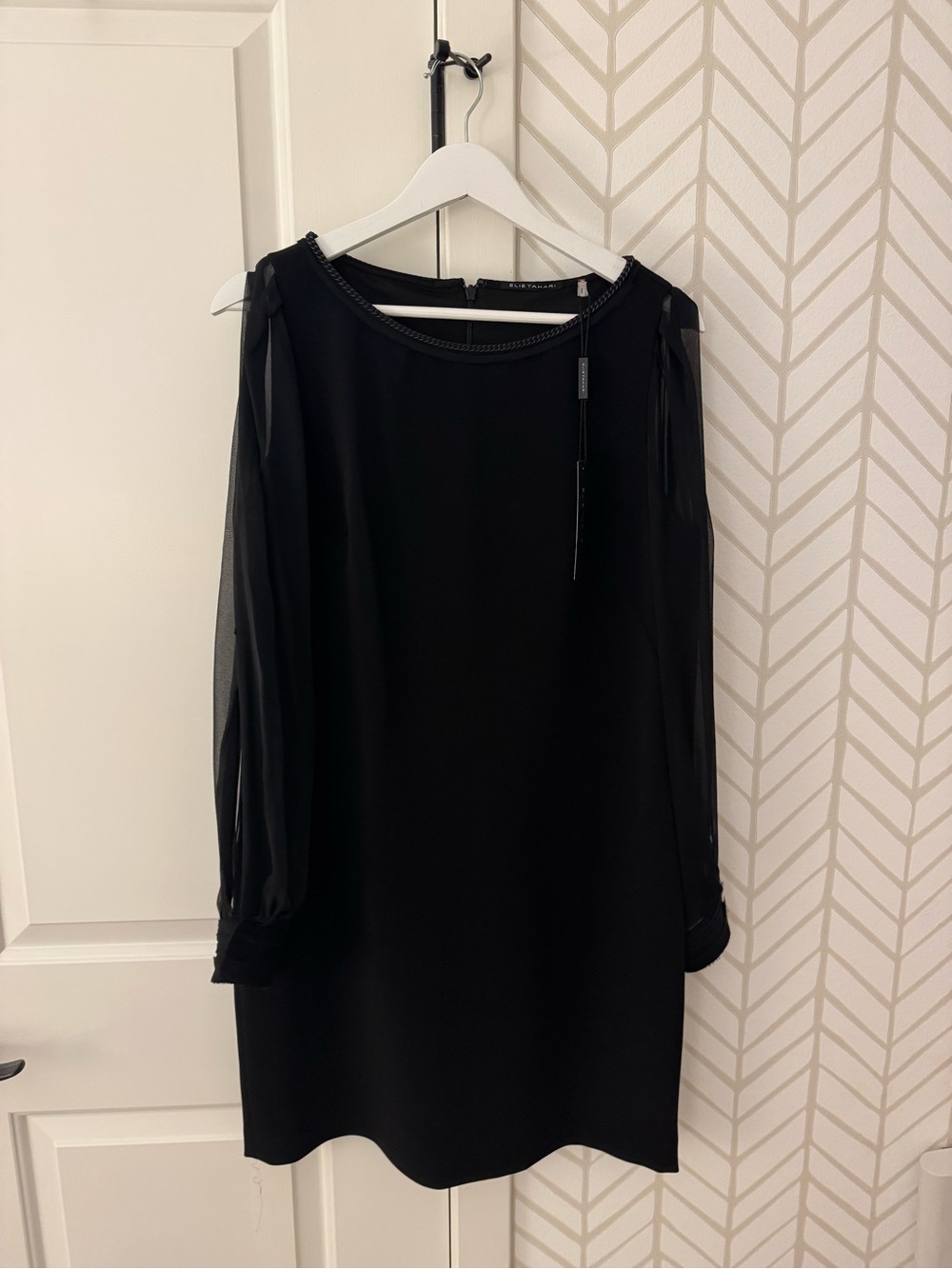 Elie Tahari Black Long-Sleeve Sheer-Sleeve Shift Dress